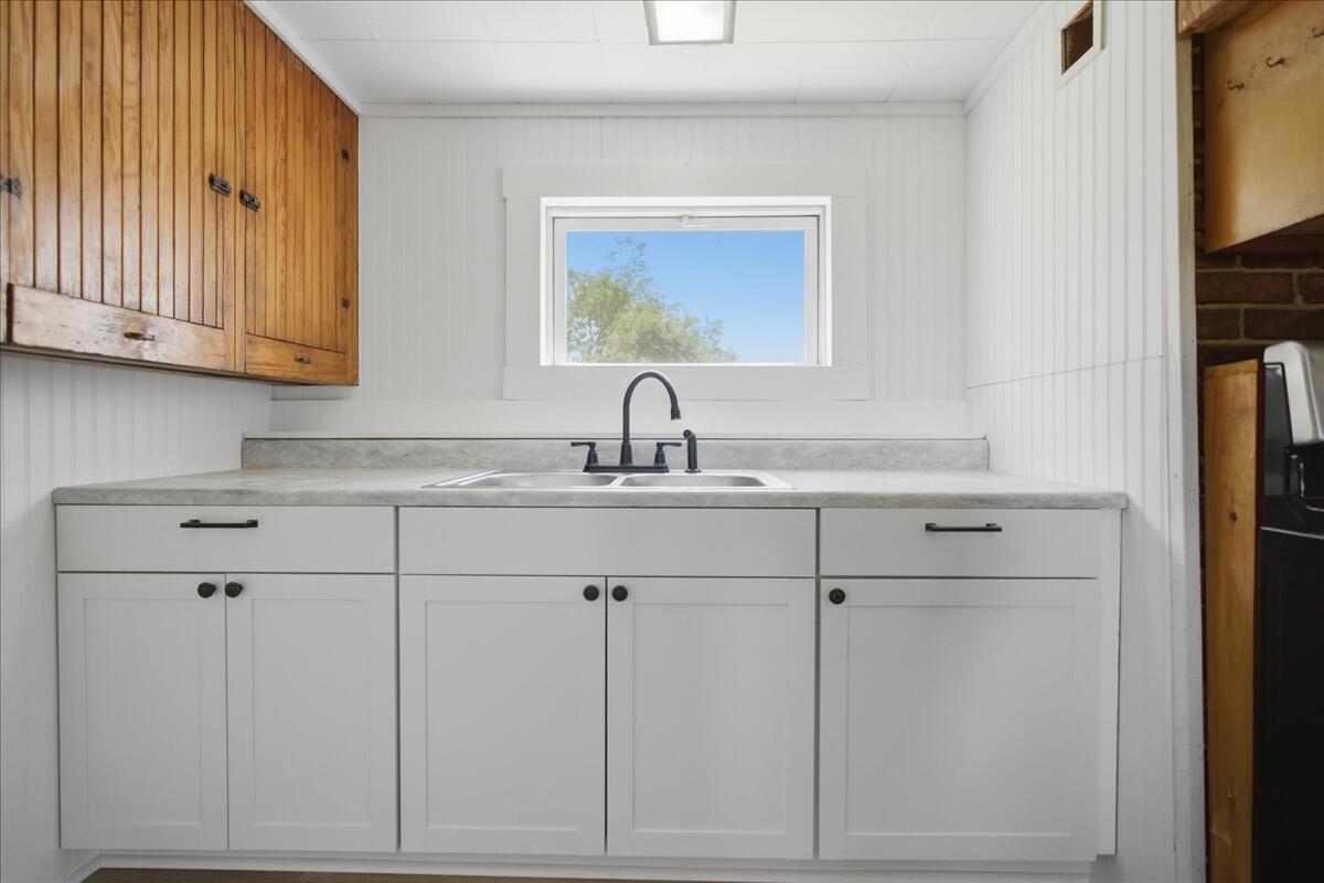 229 Chopps Cross Road Woolwich, ME 04579 - Photo 8 of 60 Kitchen sink