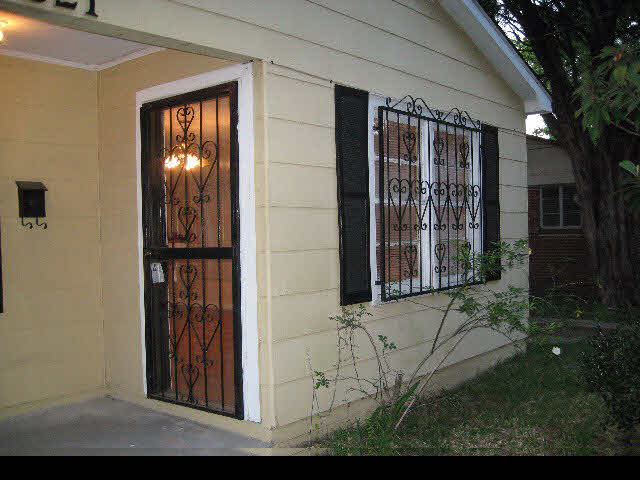 321 Snyder Drive Mobile, AL 36610 - Photo 4 of 21