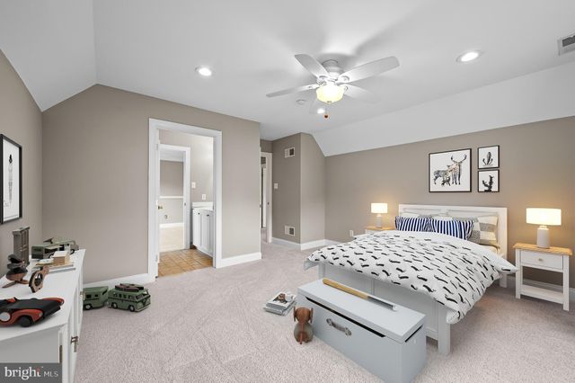 $775,000 | 100 Lavender Hill Lane, Landenberg, PA 19350