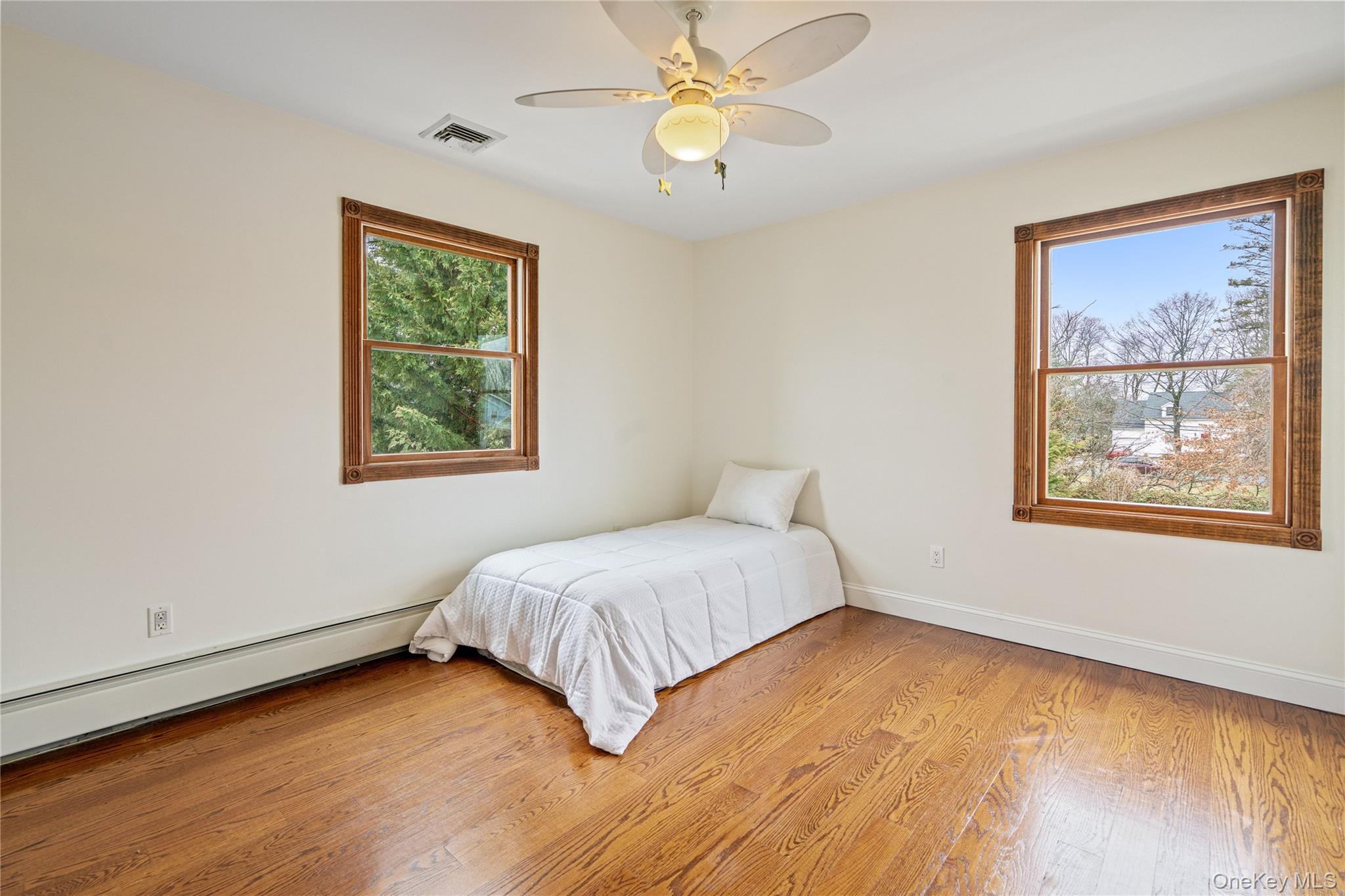 303 Sherbrooke Road Lindenhurst, NY 11757 - Photo 19 of 38