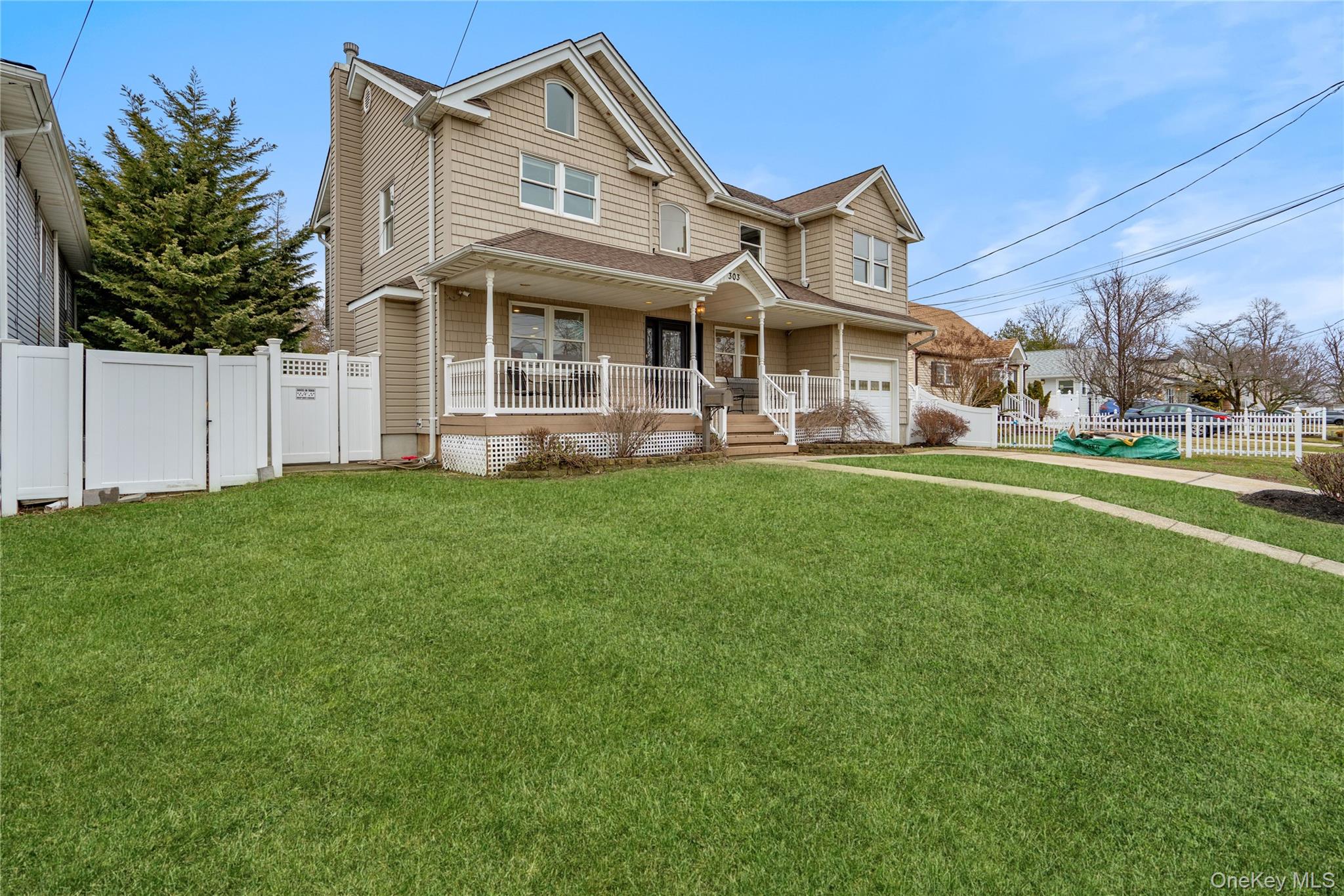 303 Sherbrooke Road Lindenhurst, NY 11757 - Photo 2 of 38