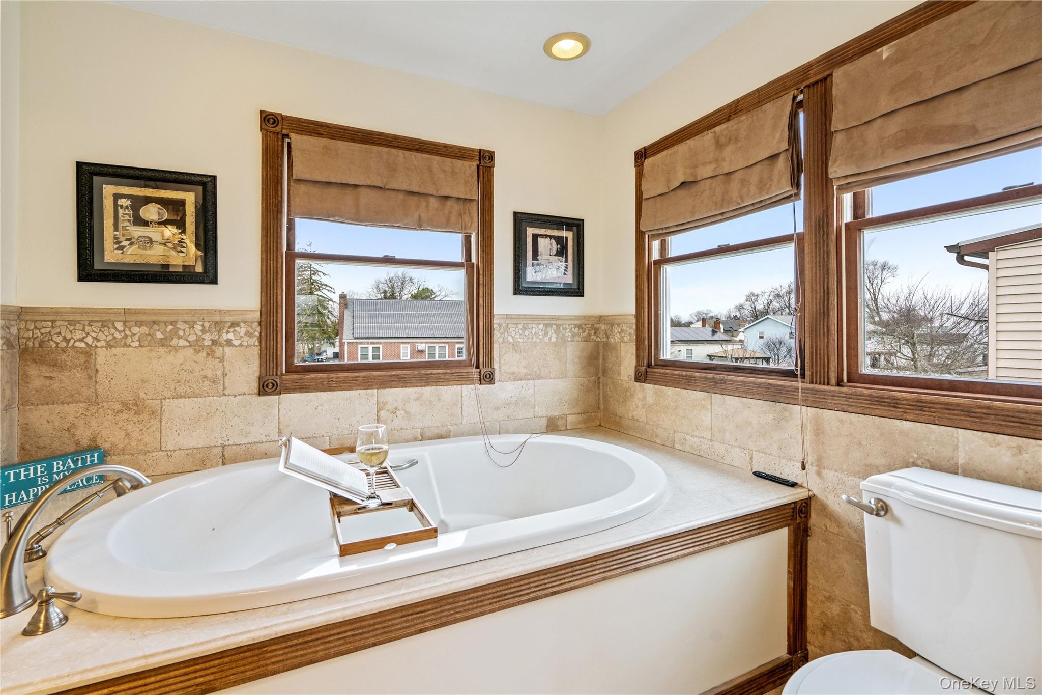 303 Sherbrooke Road Lindenhurst, NY 11757 - Photo 26 of 38