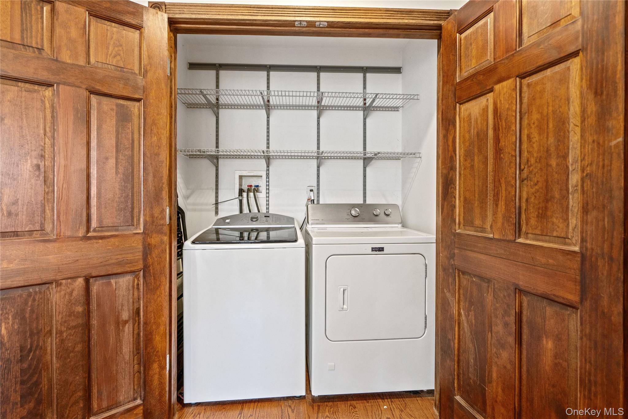 303 Sherbrooke Road Lindenhurst, NY 11757 - Photo 27 of 38