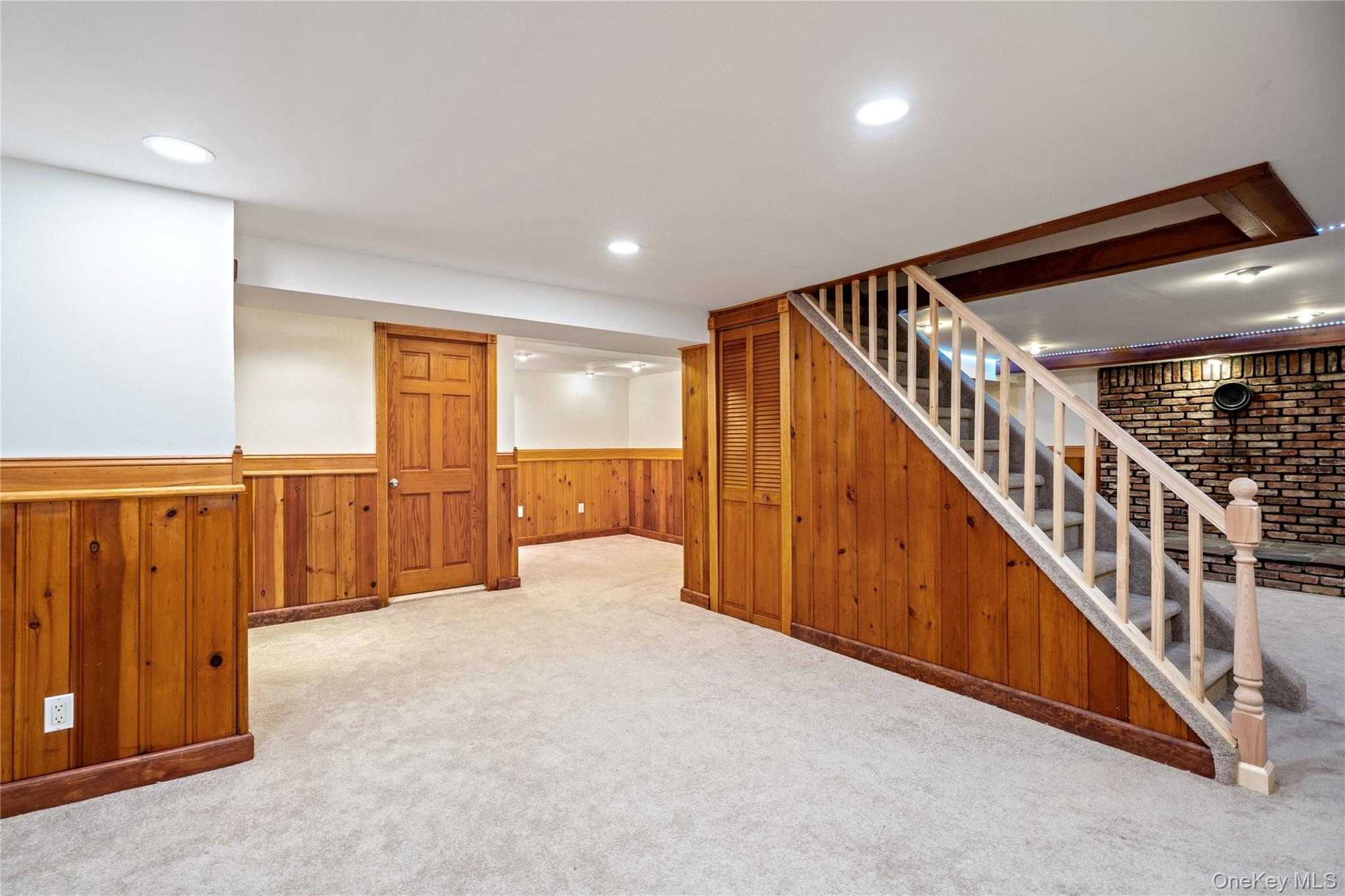 303 Sherbrooke Road Lindenhurst, NY 11757 - Photo 28 of 38