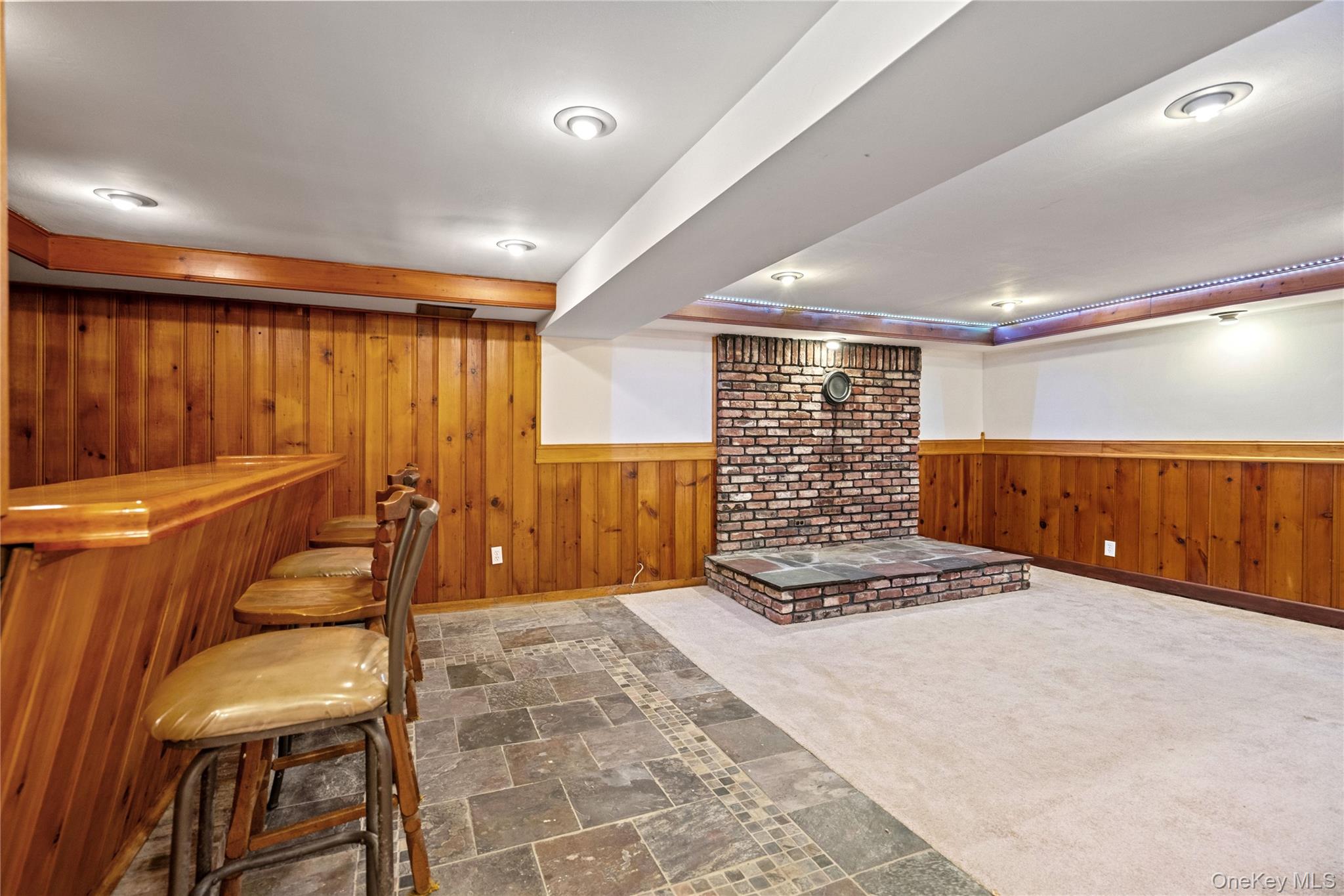 303 Sherbrooke Road Lindenhurst, NY 11757 - Photo 31 of 38