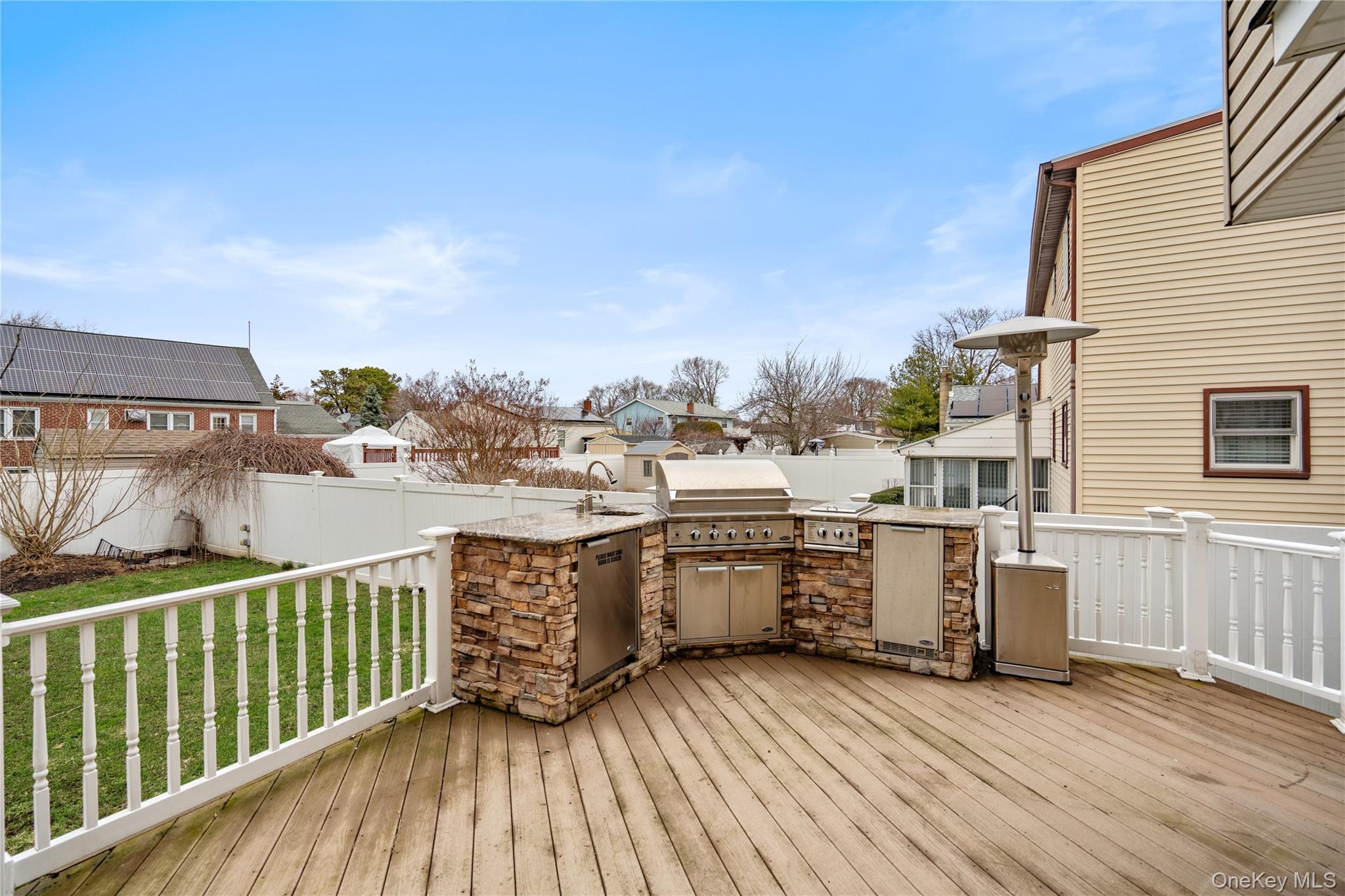 303 Sherbrooke Road Lindenhurst, NY 11757 - Photo 34 of 38