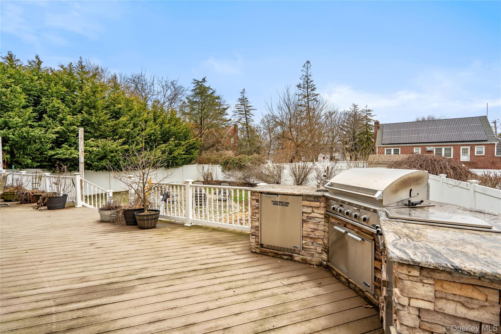 303 Sherbrooke Road Lindenhurst, NY 11757 - Photo 35 of 38