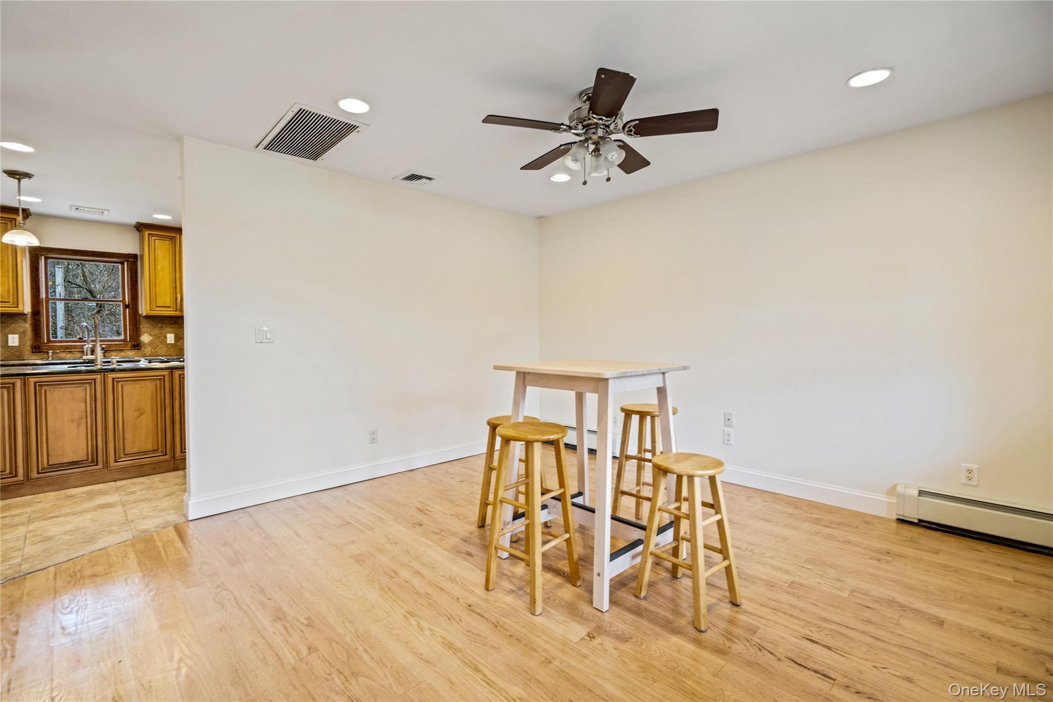 303 Sherbrooke Road Lindenhurst, NY 11757 - Photo 6 of 38