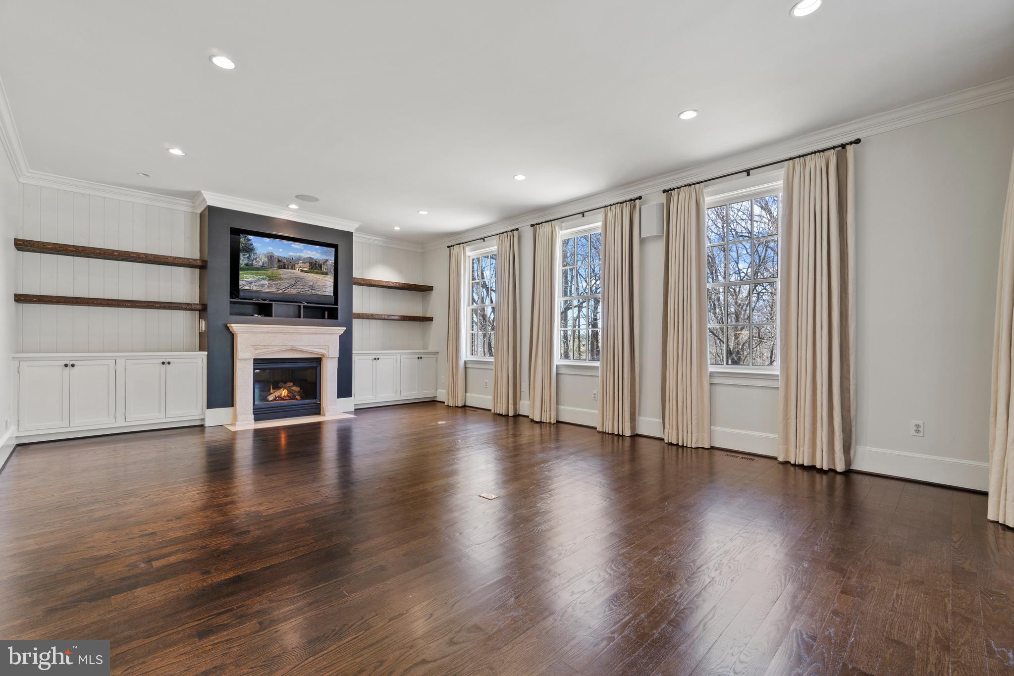 8402 Rapley Ridge Lane Potomac, MD 20854 - Photo 20 of 64 Family Room Off The Kitchen