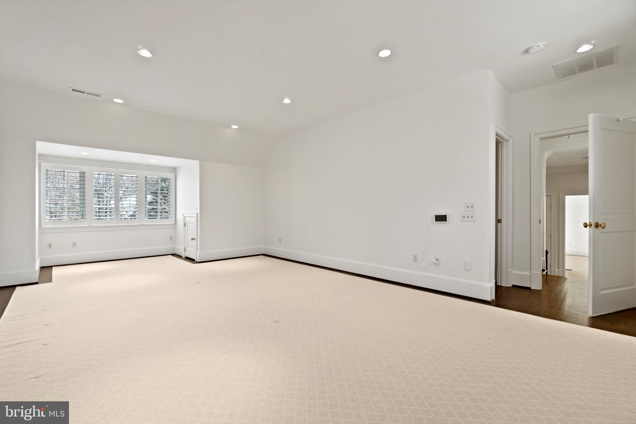 8402 Rapley Ridge Lane Potomac, MD 20854 - Photo 33 of 64 Primary Bedroom