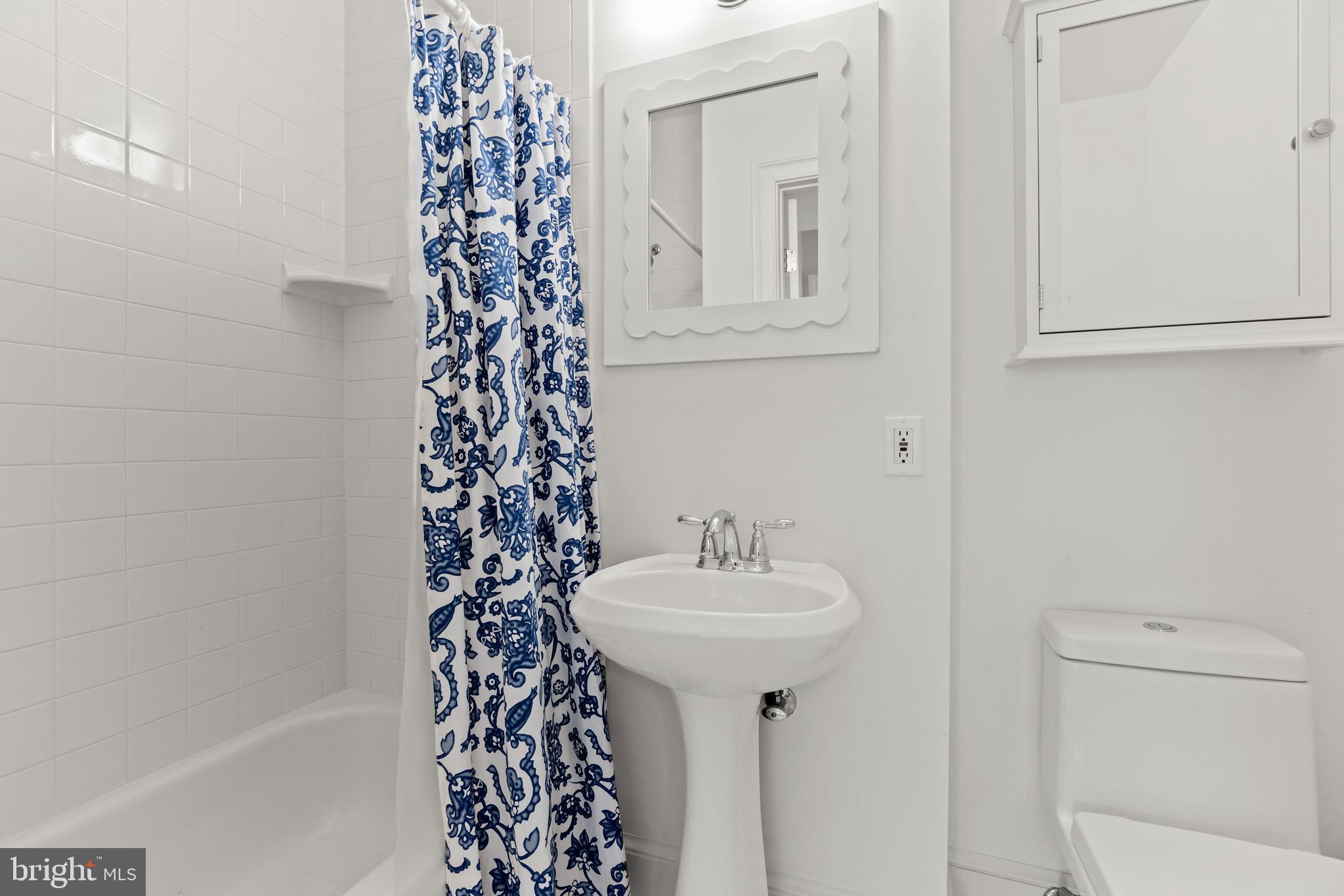 8402 Rapley Ridge Lane Potomac, MD 20854 - Photo 57 of 64 Basement En-suite Bathroom