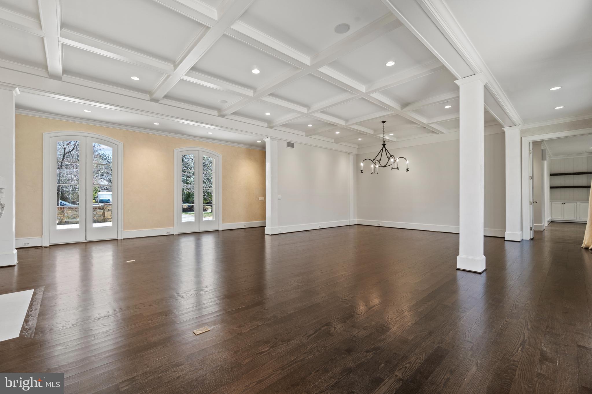 8402 Rapley Ridge Lane Potomac, MD 20854 - Photo 7 of 64 Living & Dining Area