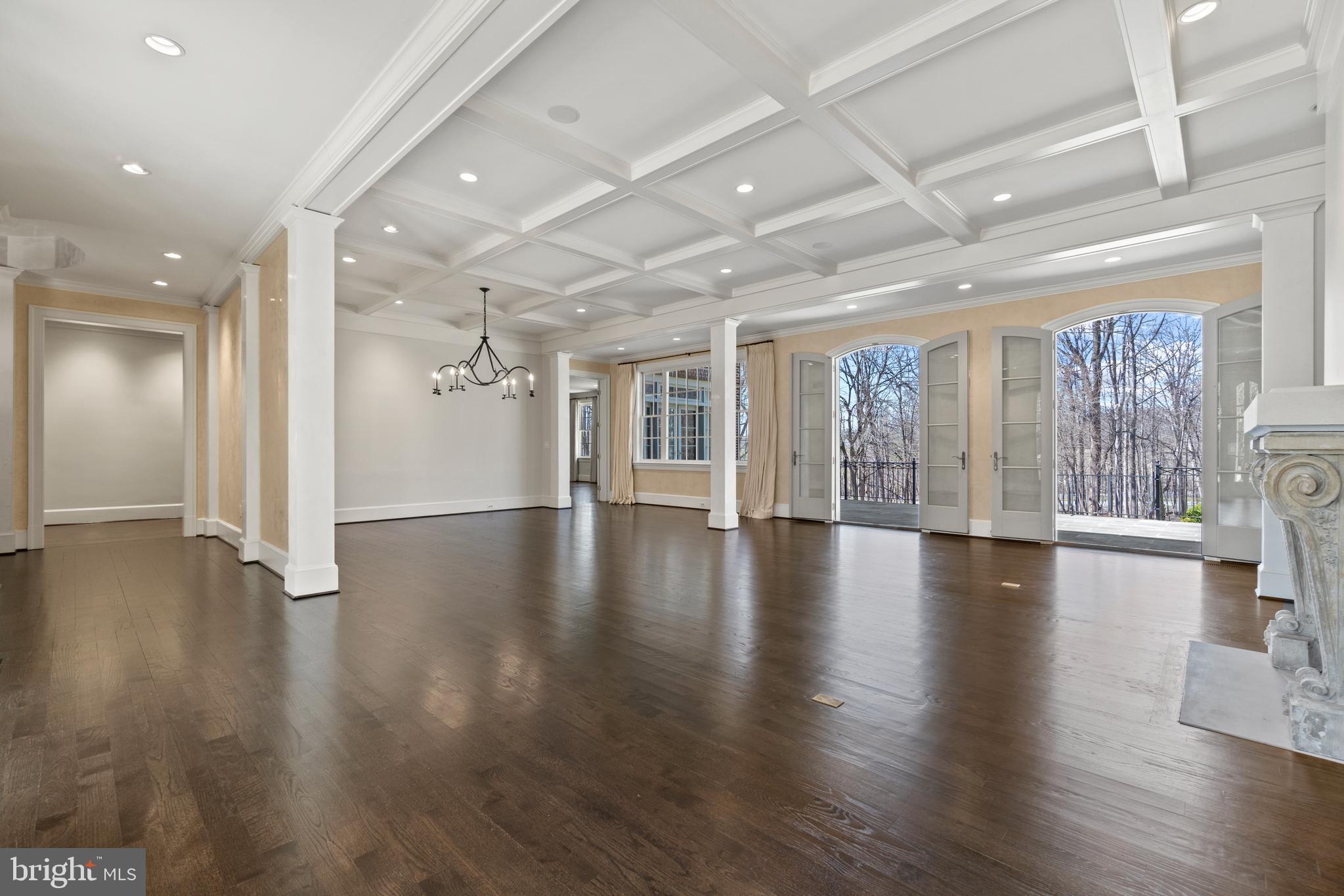 8402 Rapley Ridge Lane Potomac, MD 20854 - Photo 8 of 64 Living & Dining Area