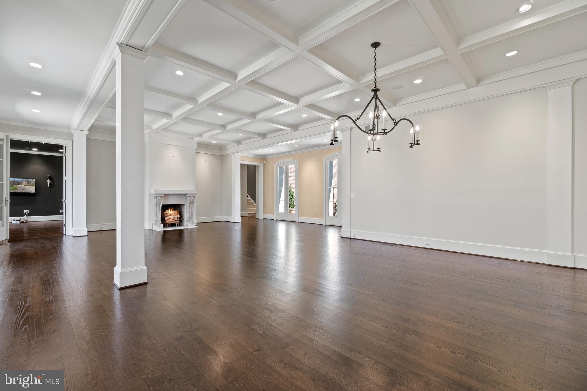 8402 Rapley Ridge Lane Potomac, MD 20854 - Photo 9 of 64 Living & Dining Area