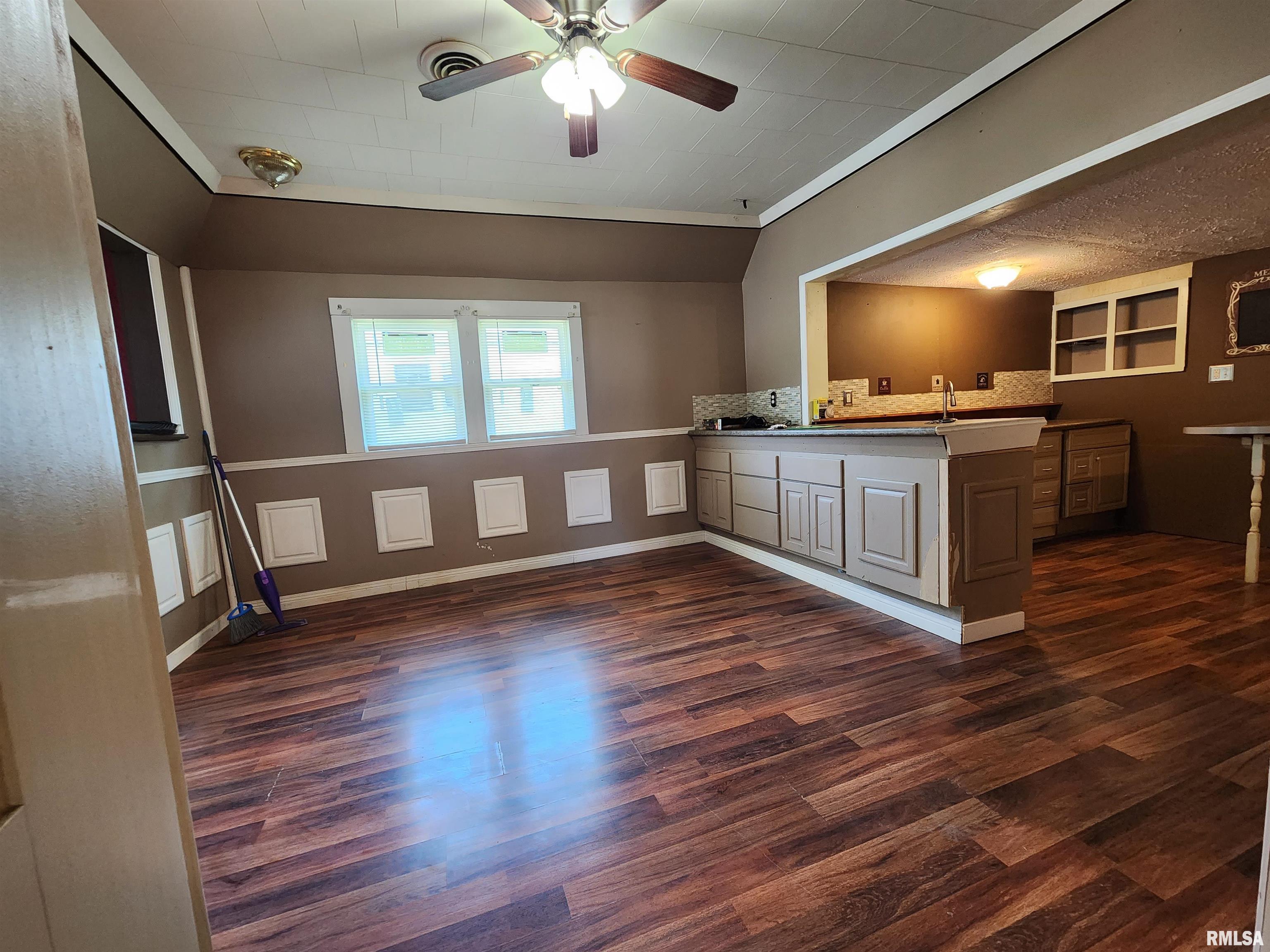 606 Washington Avenue Dowell, IL 62927 - Photo 8 of 22