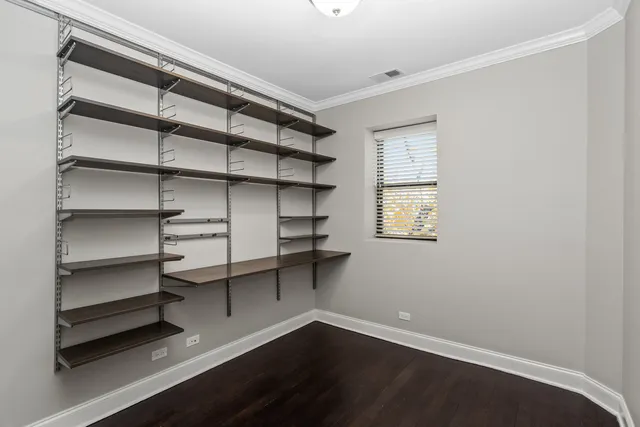 $359,900 | 4444 North Damen Avenue, Unit 4E, Chicago, IL 60625