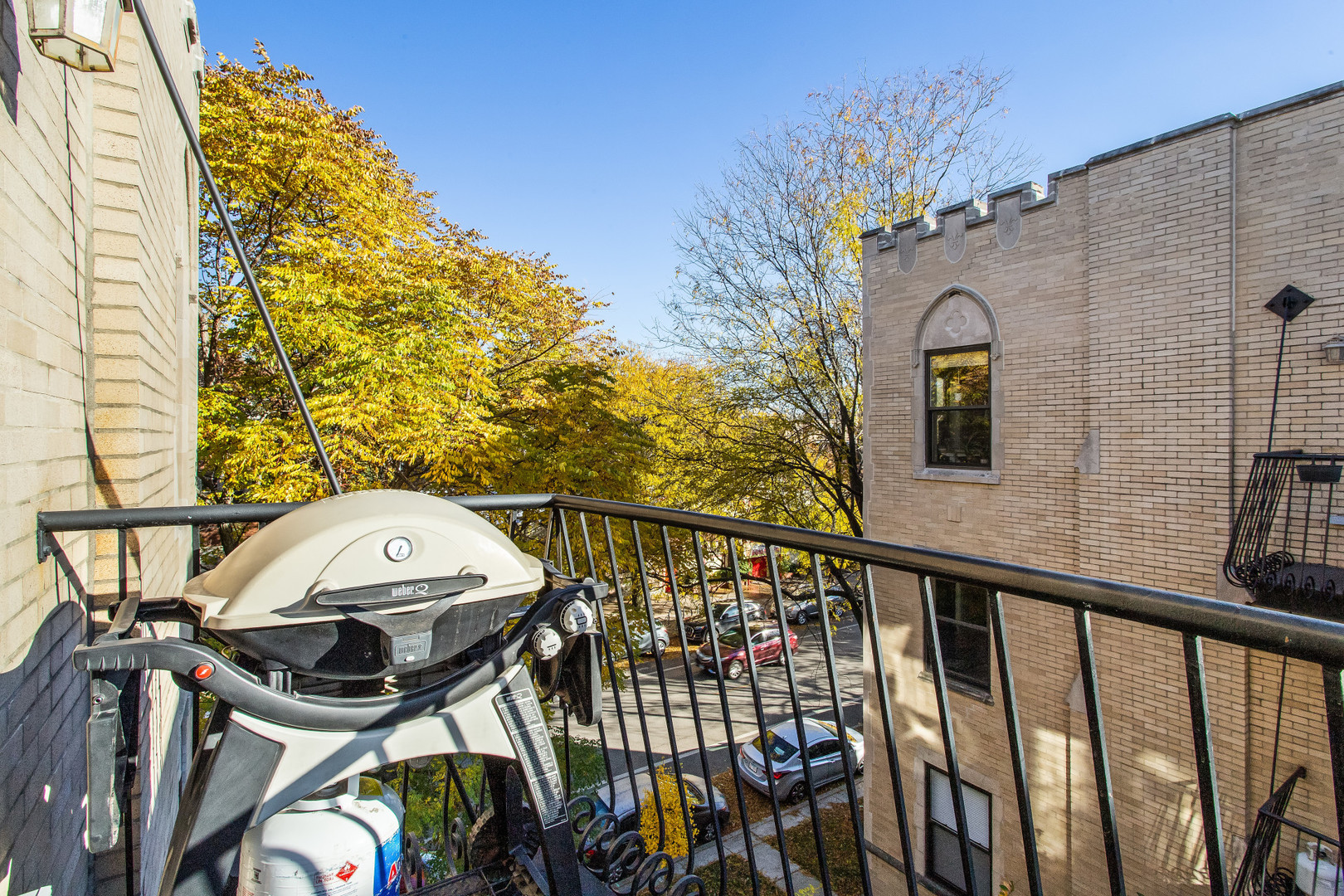 4444 North Damen Avenue, Unit 4E Chicago, IL 60625 - Photo 19 of 25 a view of a balcony with chairs
