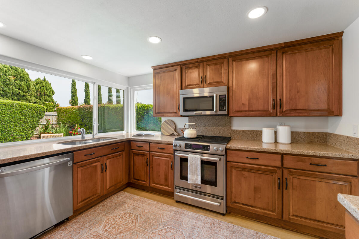 480 Reed Court Goleta, CA 93117 - Photo 13 of 41 _ROY3587
