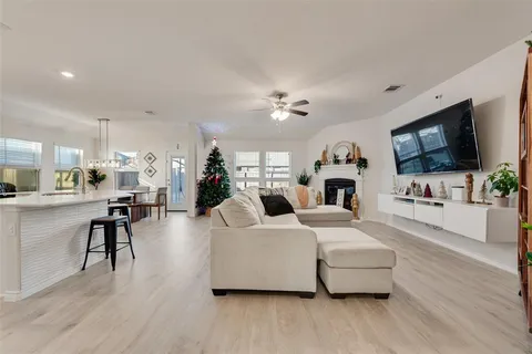 $358,000 | 10501 Fountain Gate Street, Aubrey, TX 76227