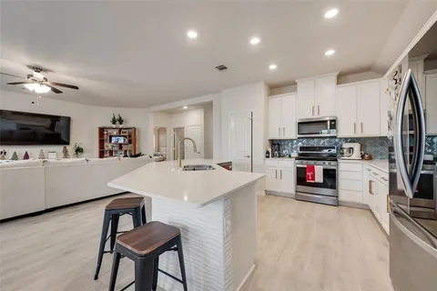 $358,000 | 10501 Fountain Gate Street, Aubrey, TX 76227