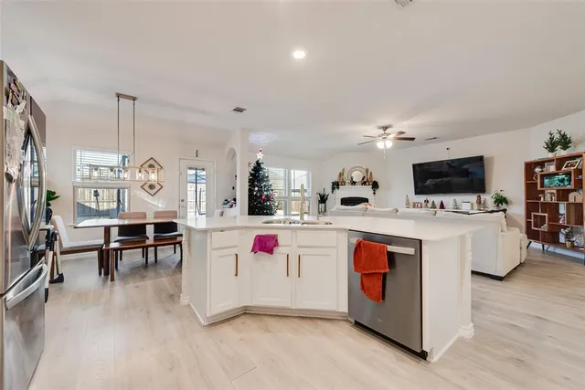 $358,000 | 10501 Fountain Gate Street, Aubrey, TX 76227