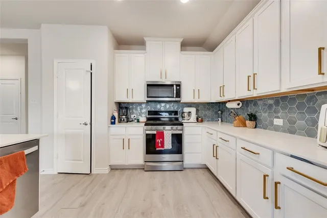 $358,000 | 10501 Fountain Gate Street, Aubrey, TX 76227