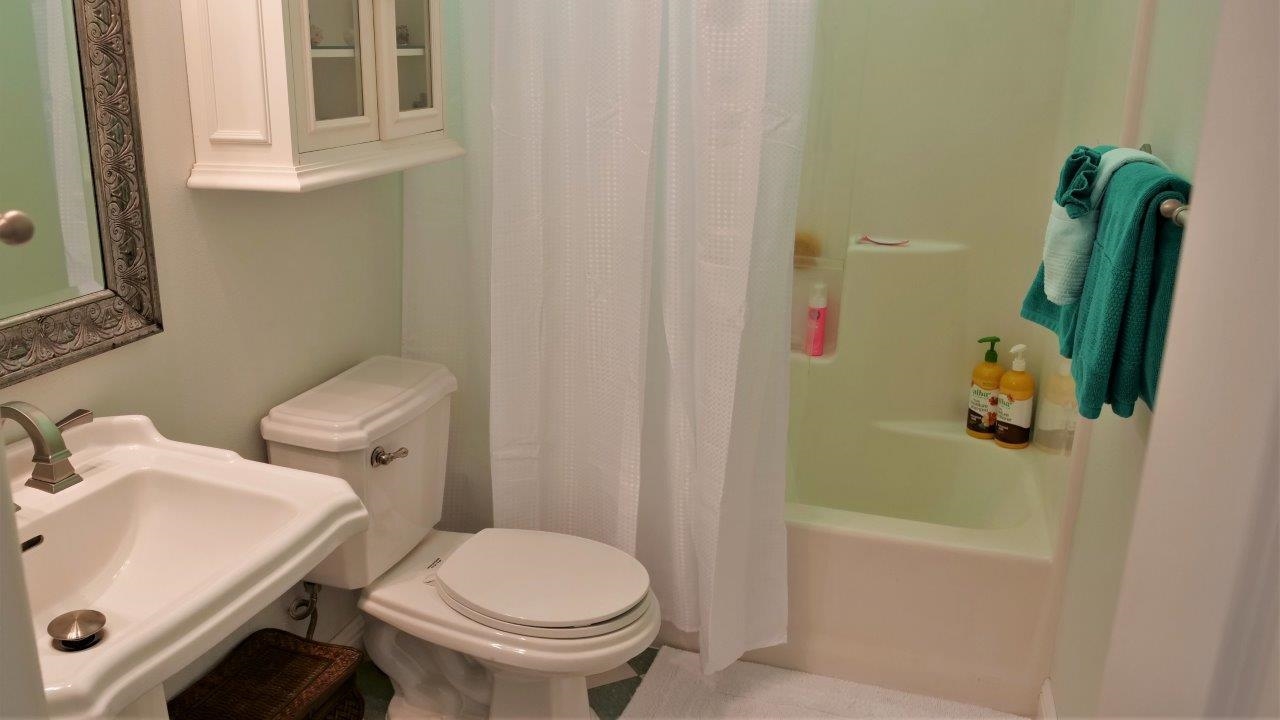 47 Hale Lio Place Haiku, HI 96708 - Photo 15 of 25 a bathroom with a sink and toilet