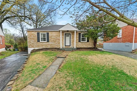 $209,000 | 104 Sylvia Drive, St. Louis, MO 63125