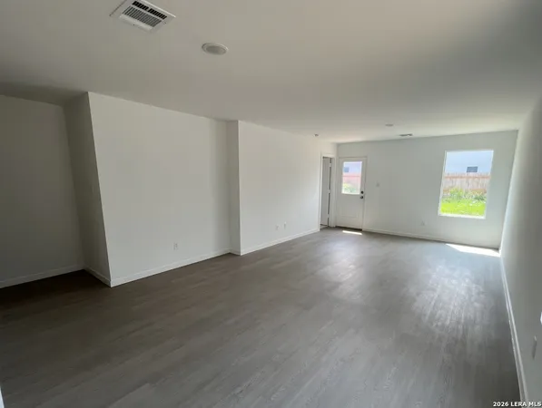 $1,745 | 151 Pastar Falls, Seguin, TX 78155