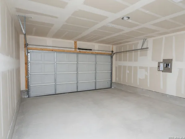 $1,745 | 151 Pastar Falls, Seguin, TX 78155