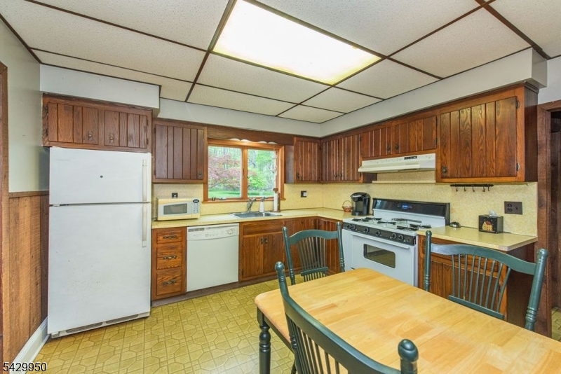 11 Oak Road Boonton, NJ 07005 - Photo 6 of 24