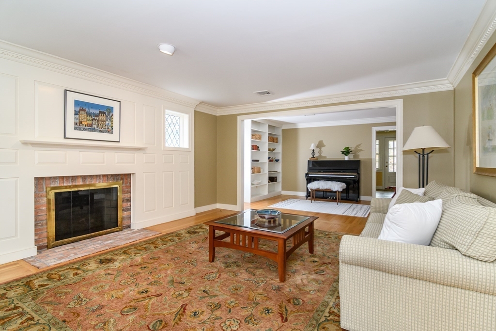 3 Garden Road Wellesley, MA 02481 - Photo 11 of 27