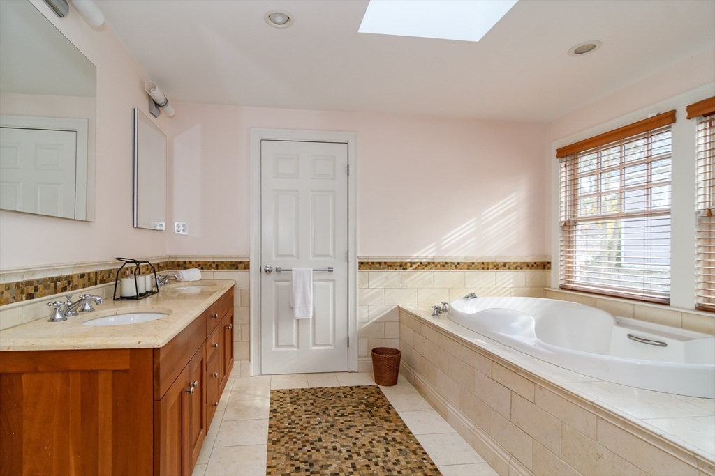 3 Garden Road Wellesley, MA 02481 - Photo 16 of 27