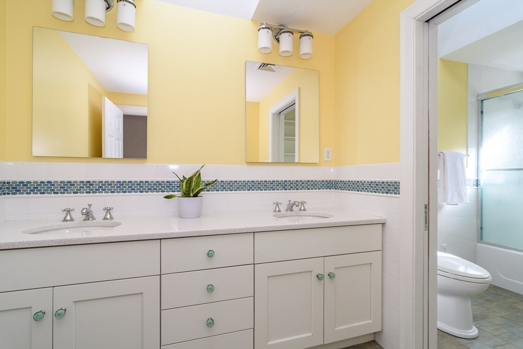 3 Garden Road Wellesley, MA 02481 - Photo 19 of 27