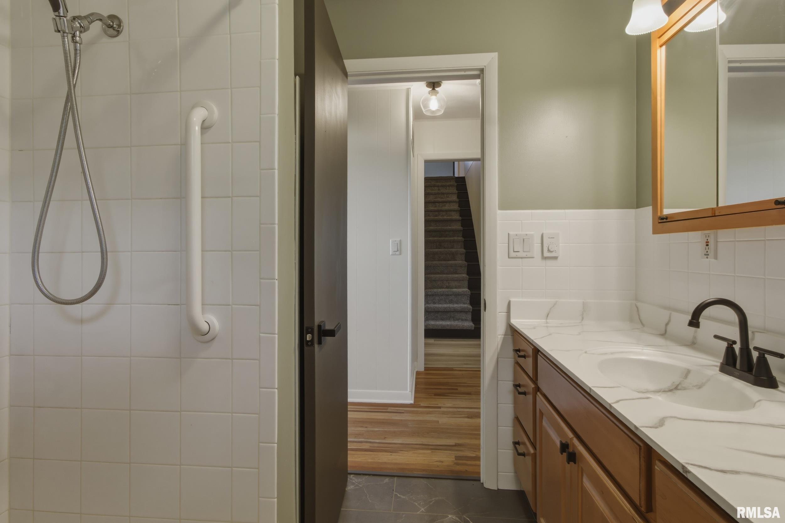15465 Highway 67 Macomb, IL 61455 - Photo 14 of 40