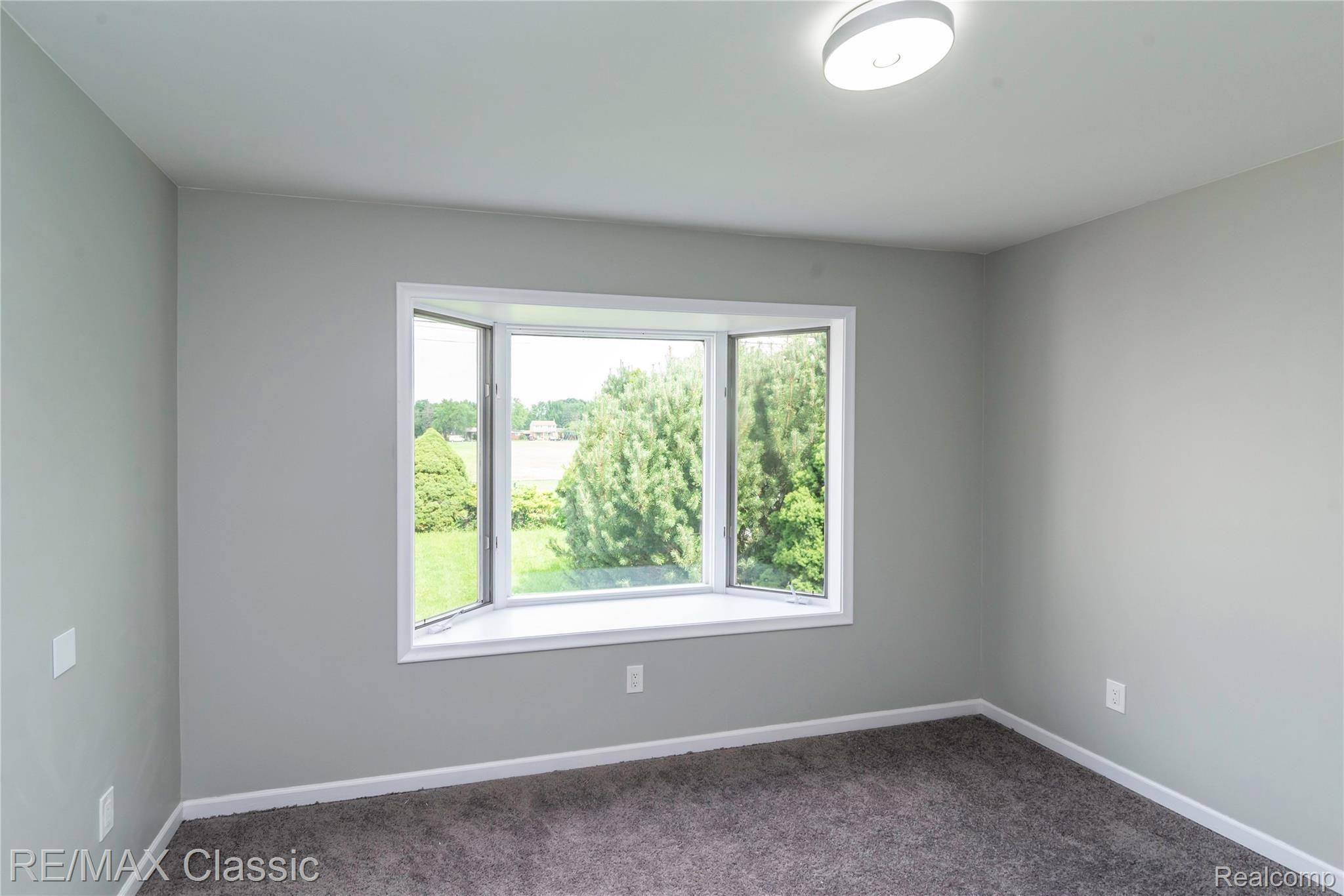8937 Ruth Avenue Allen Park, MI 48101 - Photo 2 of 50 Ruth6437.jpg