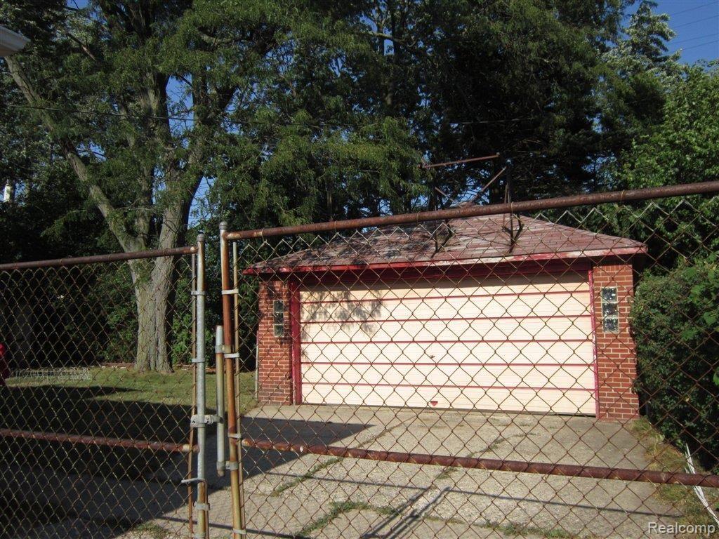 20254 Rutherford Street Detroit, MI 48235 - Photo 11 of 12 IMG_0173.jpg