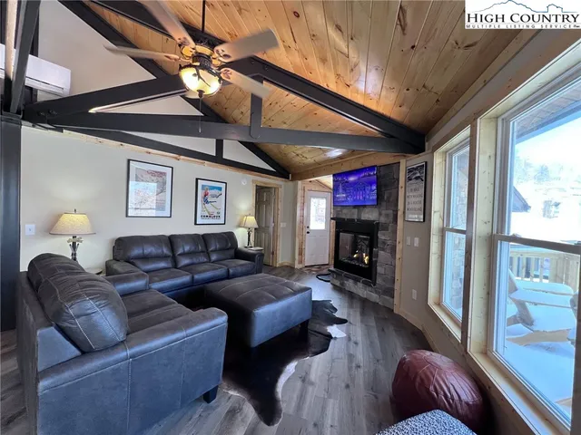 $1,250,000 | 528 Briarcliff Road, Sugar Mountain, NC 28604