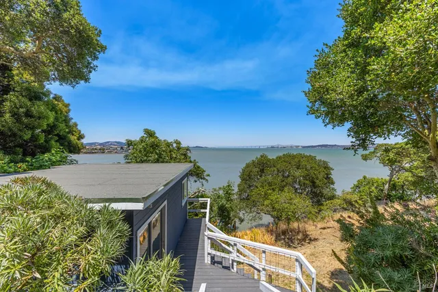 a view of a hardwood and floor