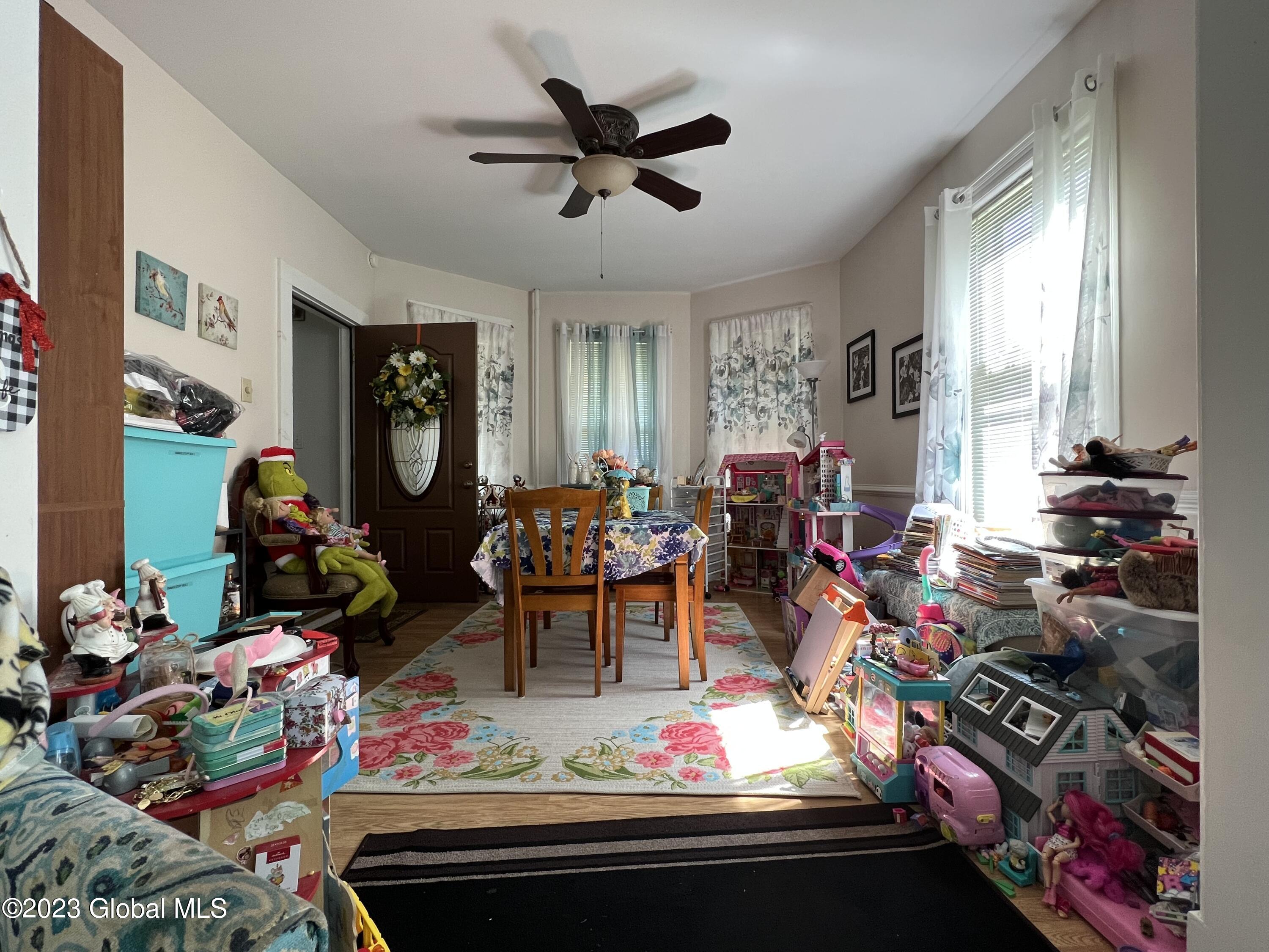 401 Rosa Road Schenectady, NY 12308 - Photo 34 of 58 IMG_2064