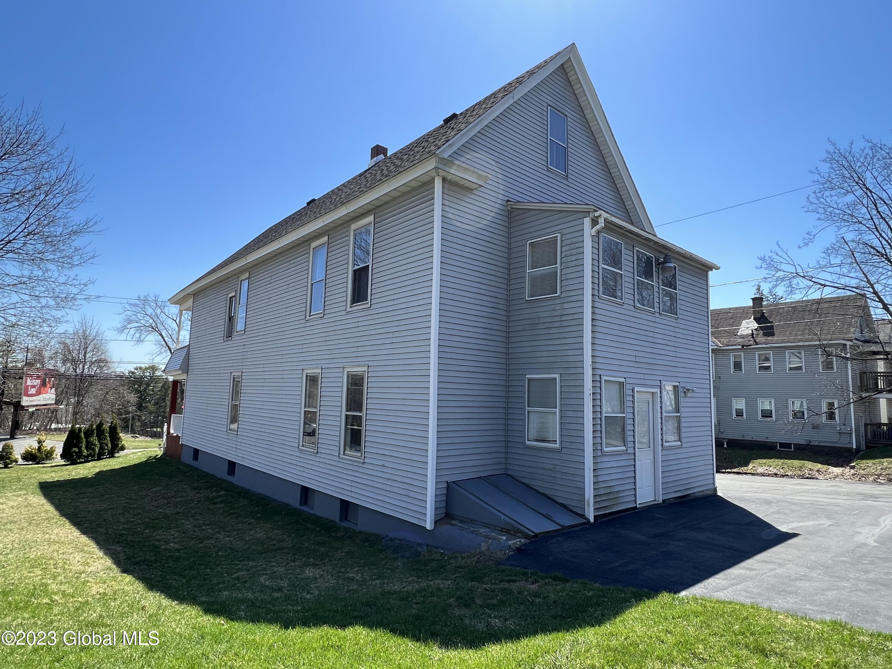 401 Rosa Road Schenectady, NY 12308 - Photo 9 of 58 IMG_2026