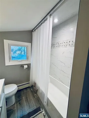 $2,600 | 6 Bird Lane, Unit 2, Lake Hopatcong, NJ 07849