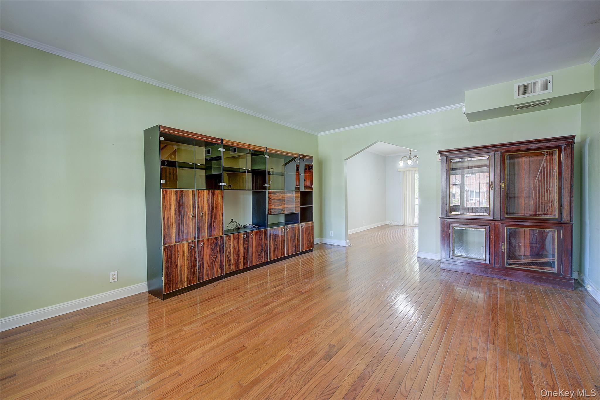 85-62 66th Road Queens, NY 11374 - Photo 12 of 43