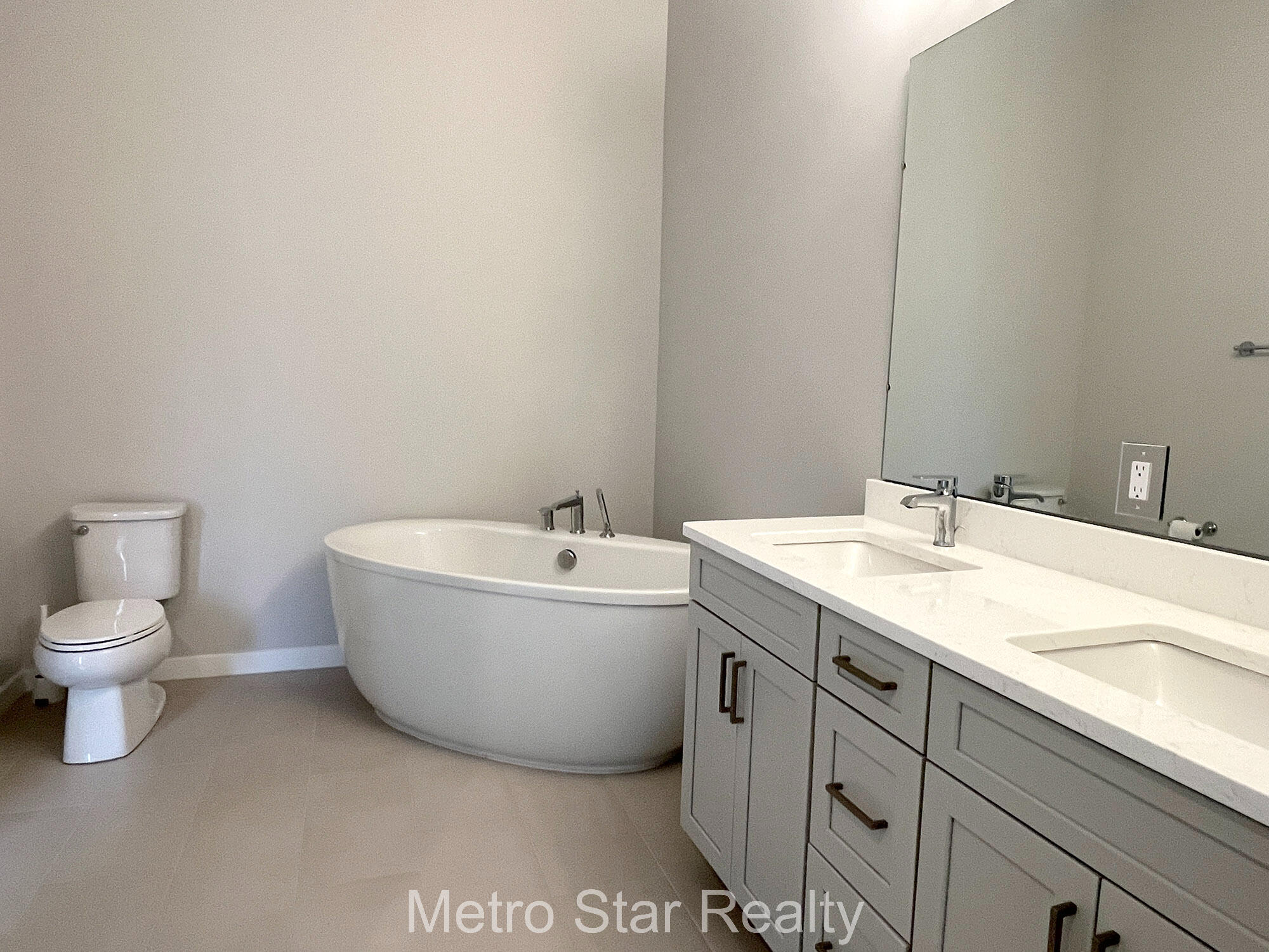 2901 Corston Road Ann Arbor, MI 48105 - Photo 11 of 19 IMG_0016