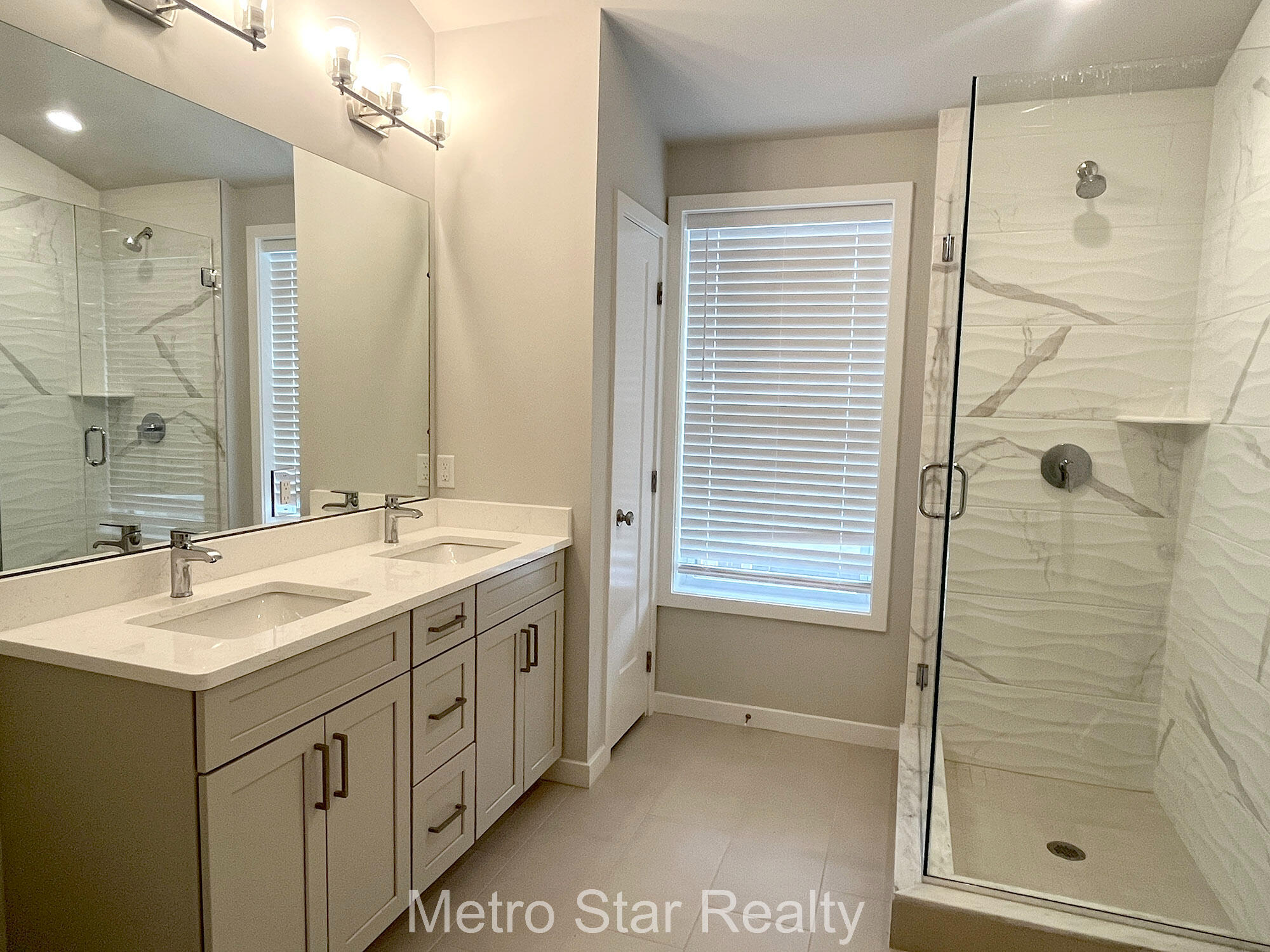 2901 Corston Road Ann Arbor, MI 48105 - Photo 12 of 19 IMG_0018