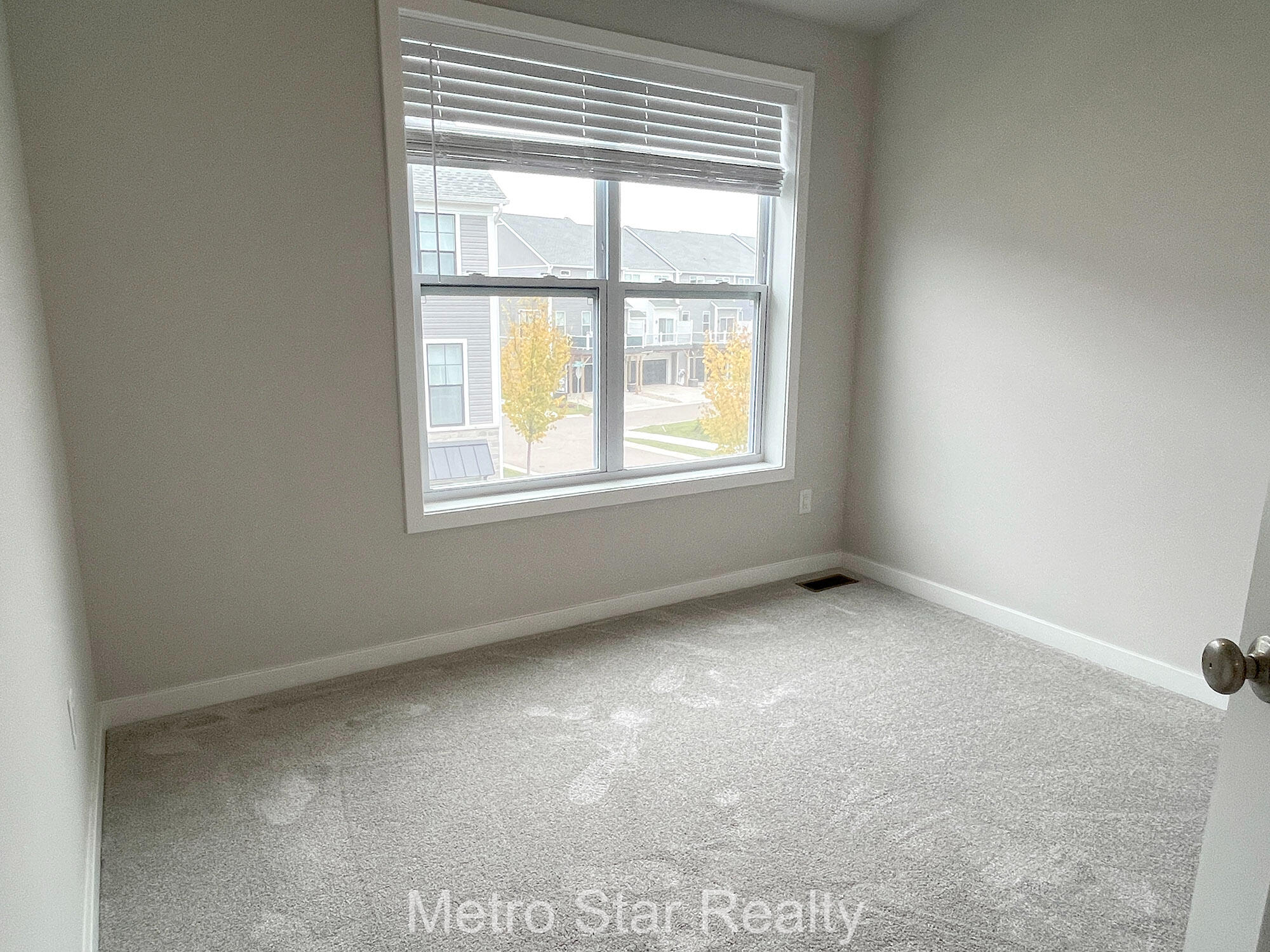 2901 Corston Road Ann Arbor, MI 48105 - Photo 15 of 19 IMG_0023