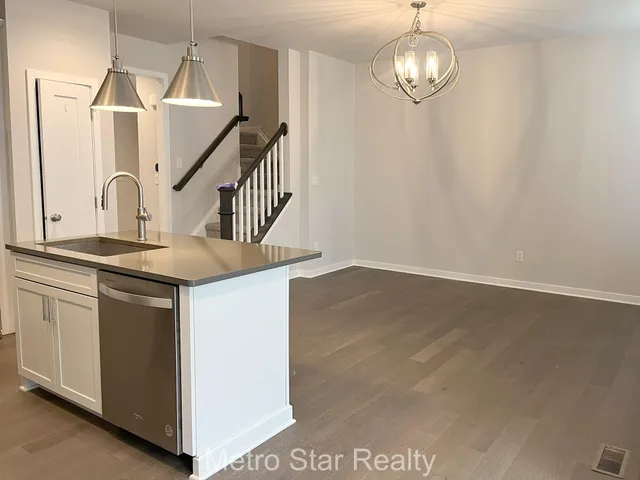 $585,000 | 2901 Corston Road, Ann Arbor, MI 48105