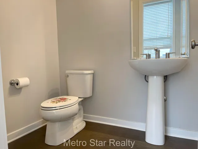 $585,000 | 2901 Corston Road, Ann Arbor, MI 48105