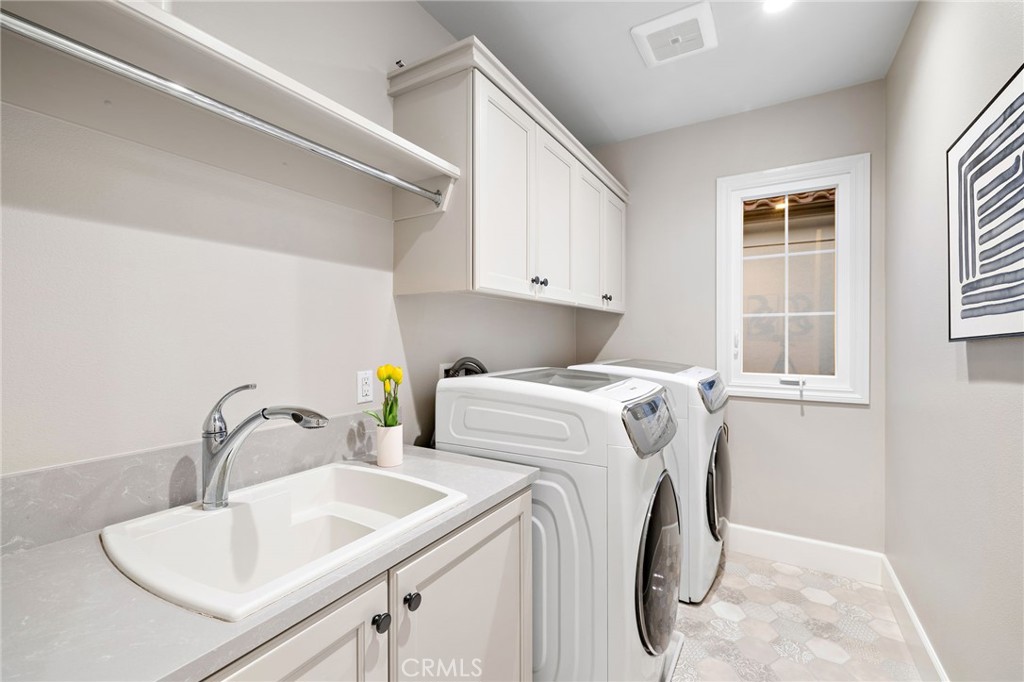 168 Bellini Irvine, CA 92602 - Photo 22 of 29 a utility room with dryer and washer