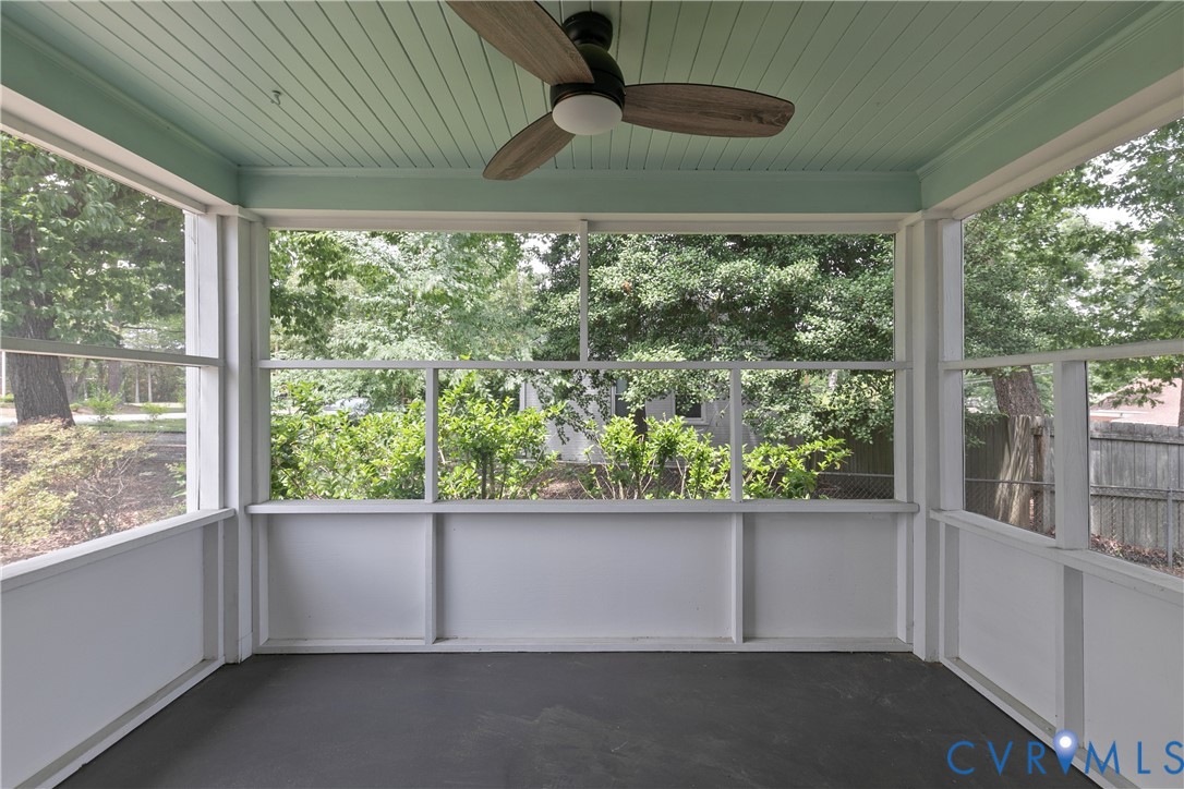 9000 Gayton Road Henrico, VA 23229 - Photo 26 of 28 Enclosed Patio/ Sun room